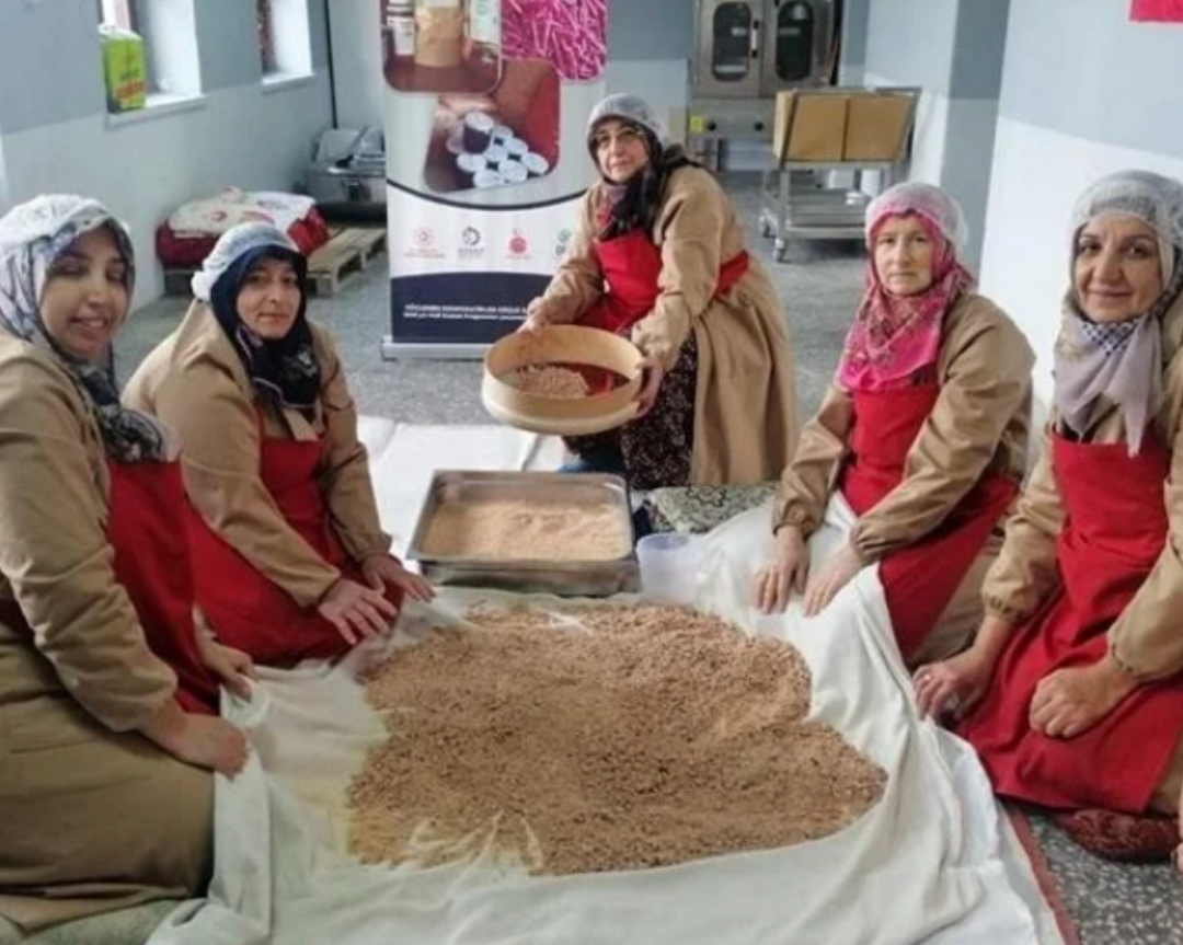 Çorum'da 7 Girişimci Kadın, Kurdukları Kooperatifle Türkiye'ye Organik Ürün Satıyor 